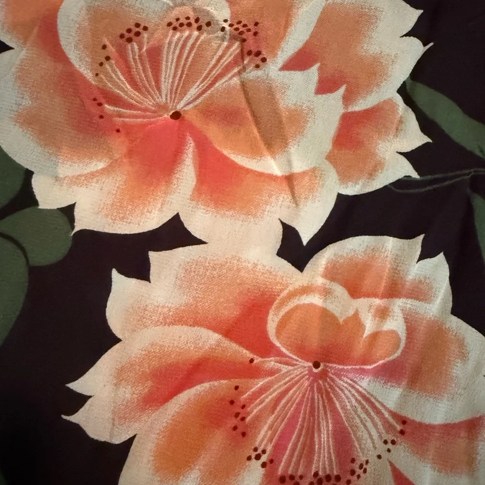 Ann Taylor Butterfly Floral 100% Silk Ruffle Split Neck Blouse Long Sleeve XS - Picture 6 of 13